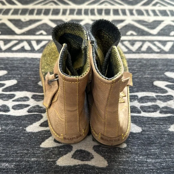 Sorel Yaquina Woven Moccasins - Picture 4 of 7